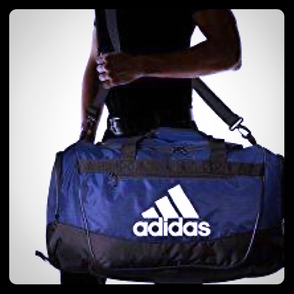 New sealed Adisa defender III medium Black/Blue - Picture 1 of 3